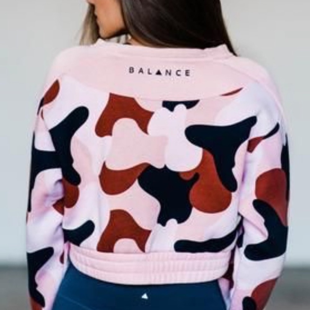 Balance athletica outlander crew